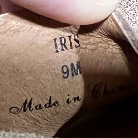 Donald Pliner Size 9 Iris Leather Raffia‎ Platform Wedge Sandal Metallic - Picture 10 of 10